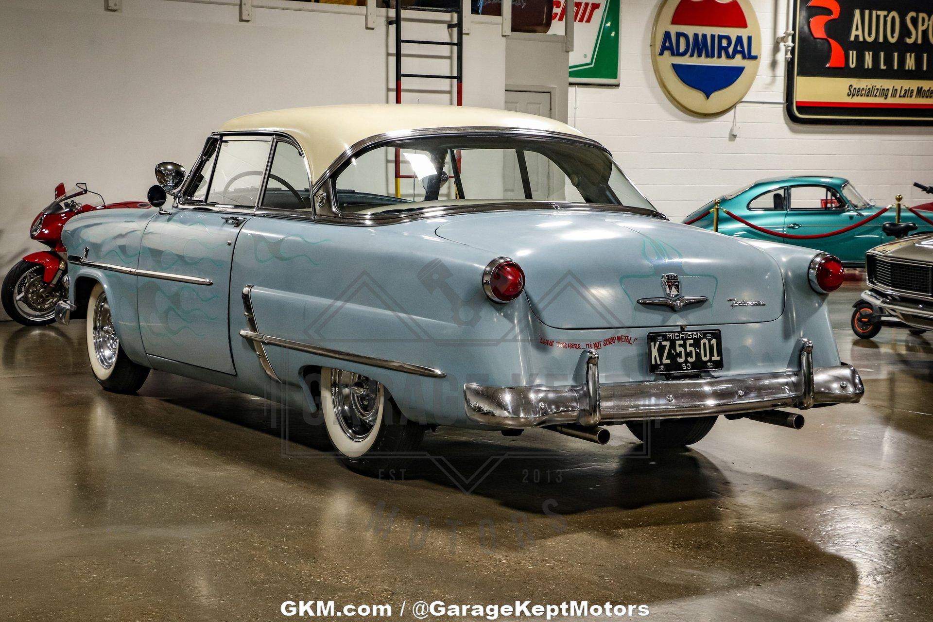 1953 Ford Crestline Victoria 12
