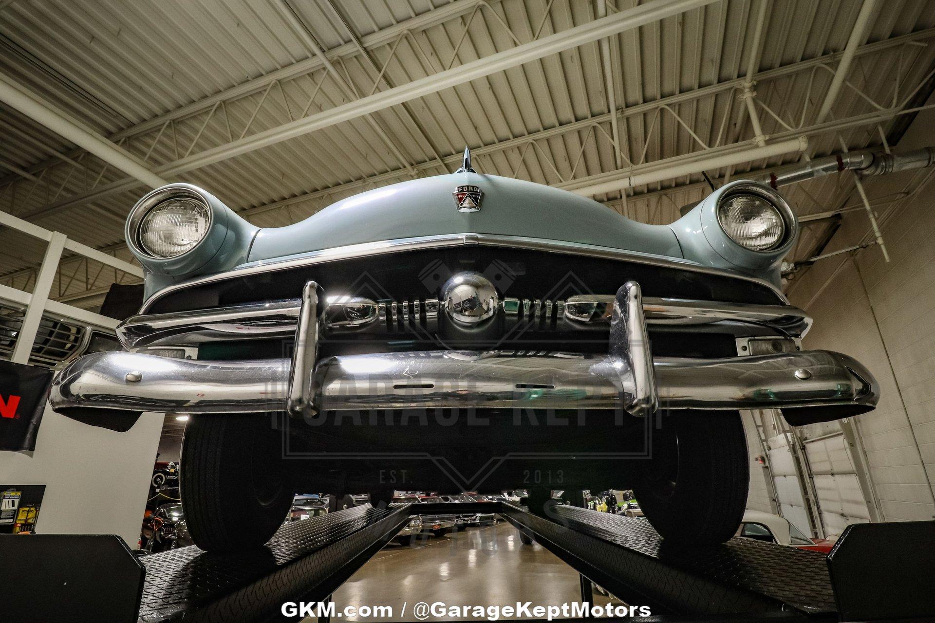 1953 Ford Crestline Victoria 131