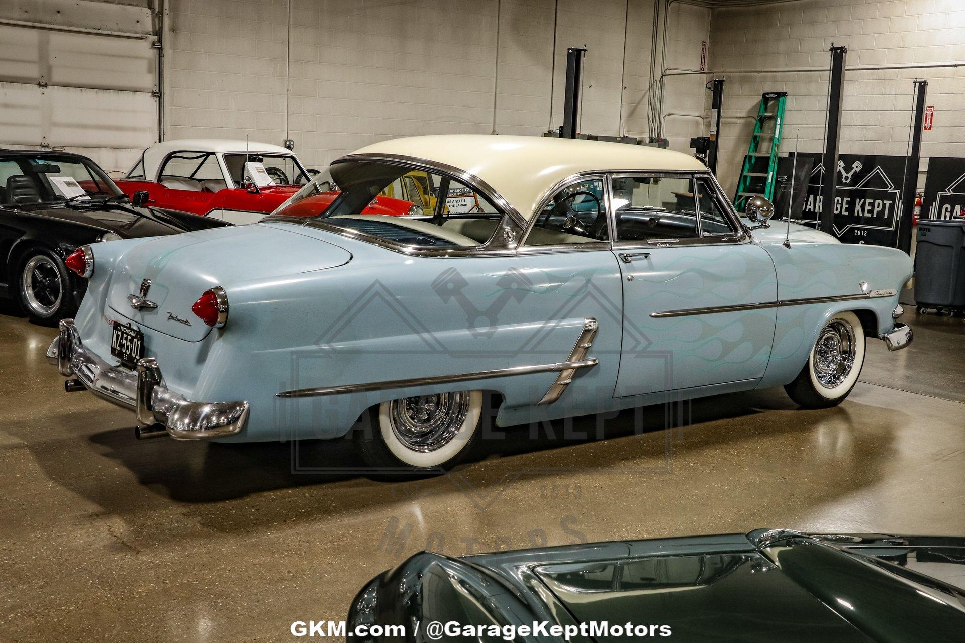 1953 Ford Crestline Victoria 14