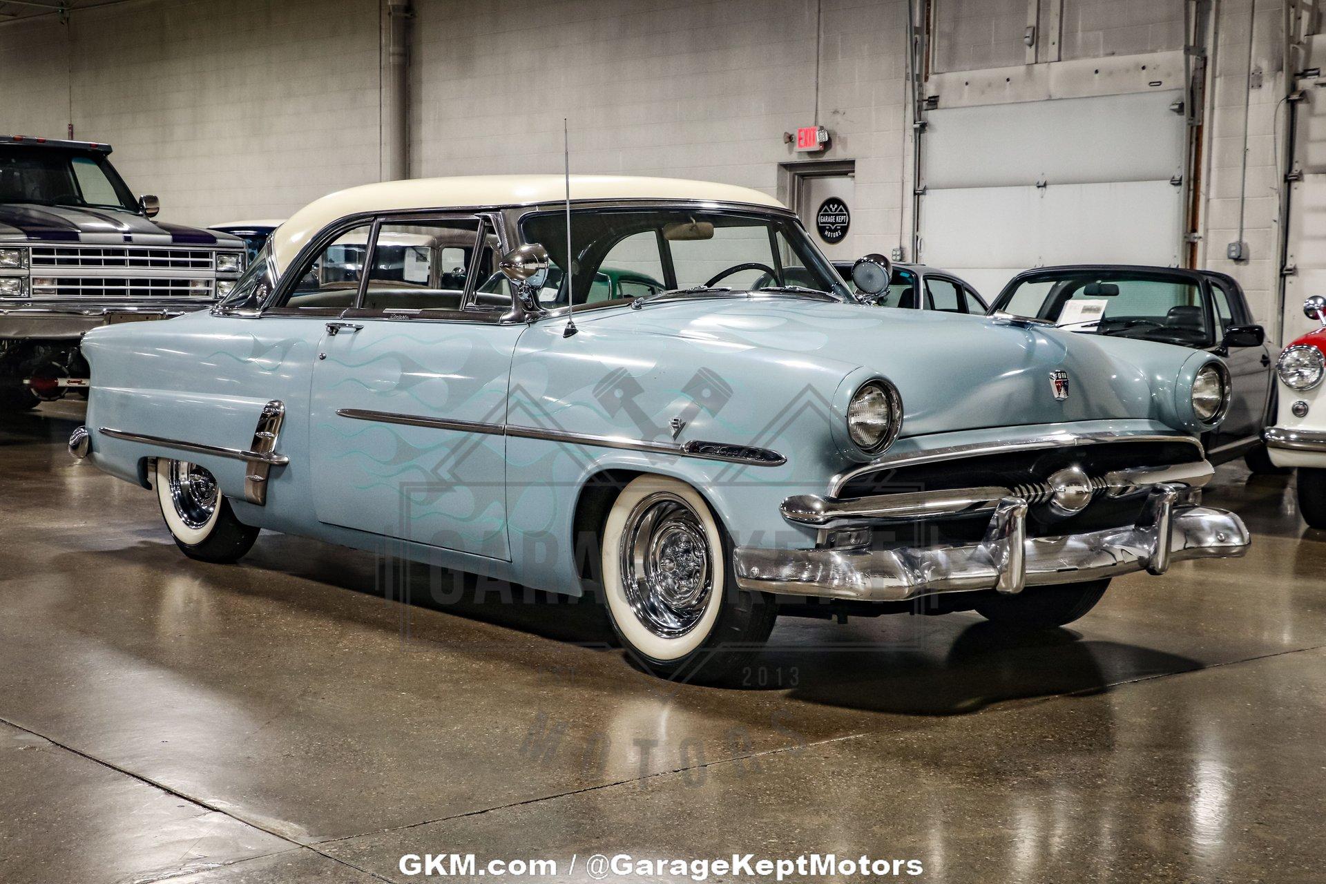 1953 Ford Crestline Victoria 17