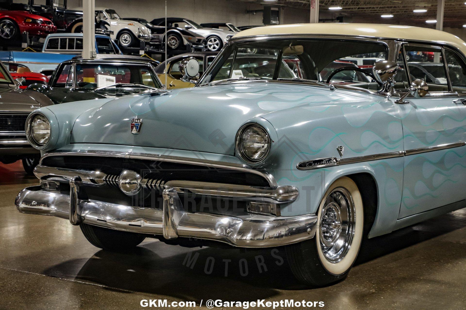1953 Ford Crestline Victoria 27