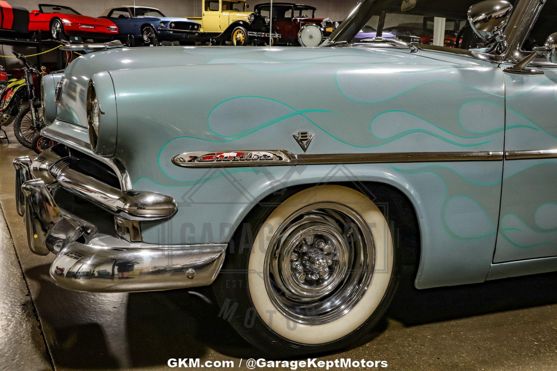 1953 Ford Crestline Victoria 37