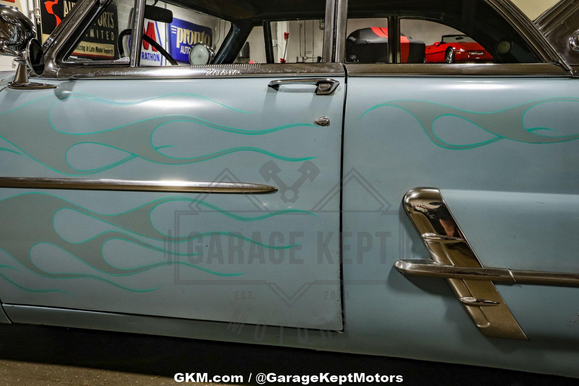 1953 Ford Crestline Victoria 40