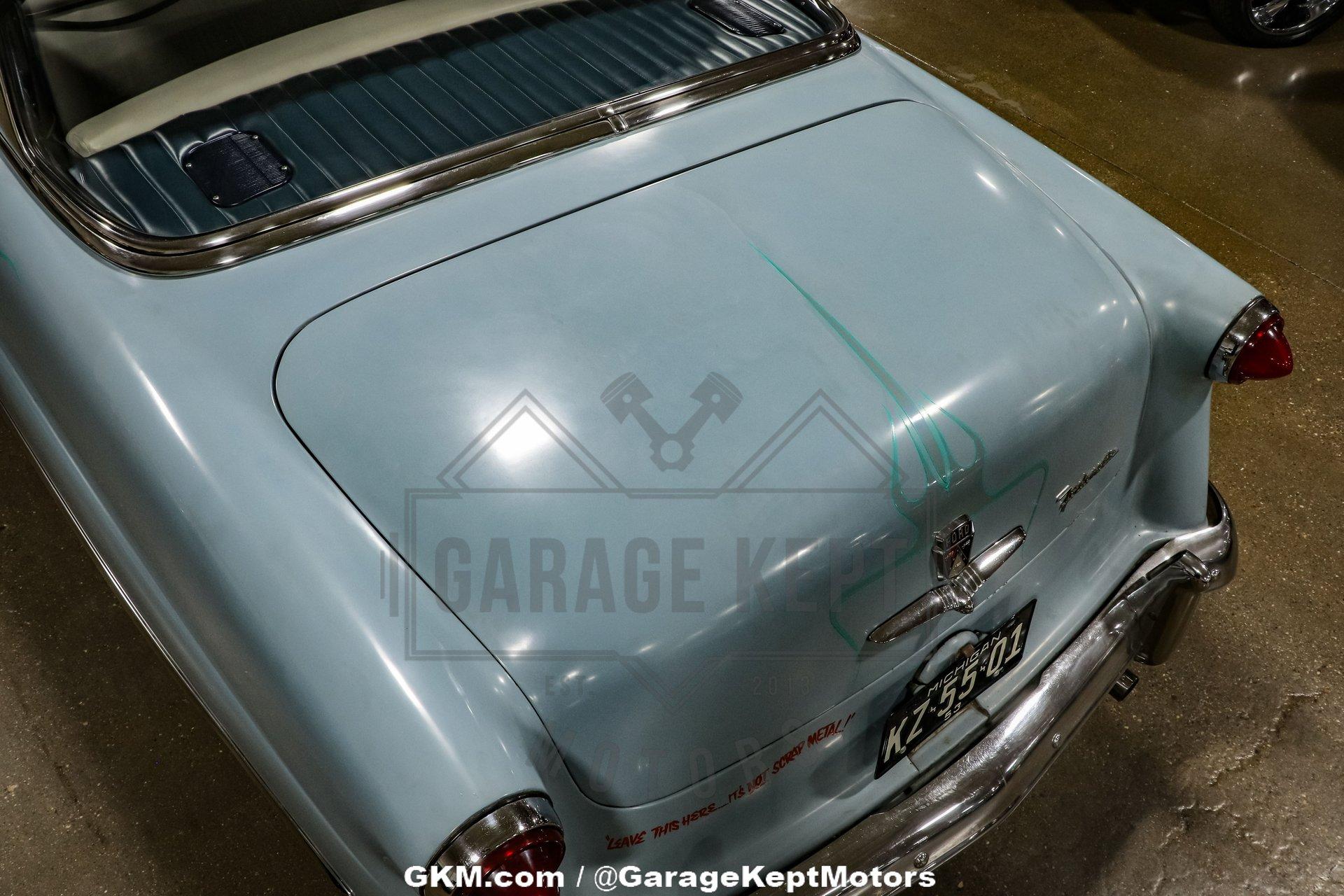 1953 Ford Crestline Victoria 43
