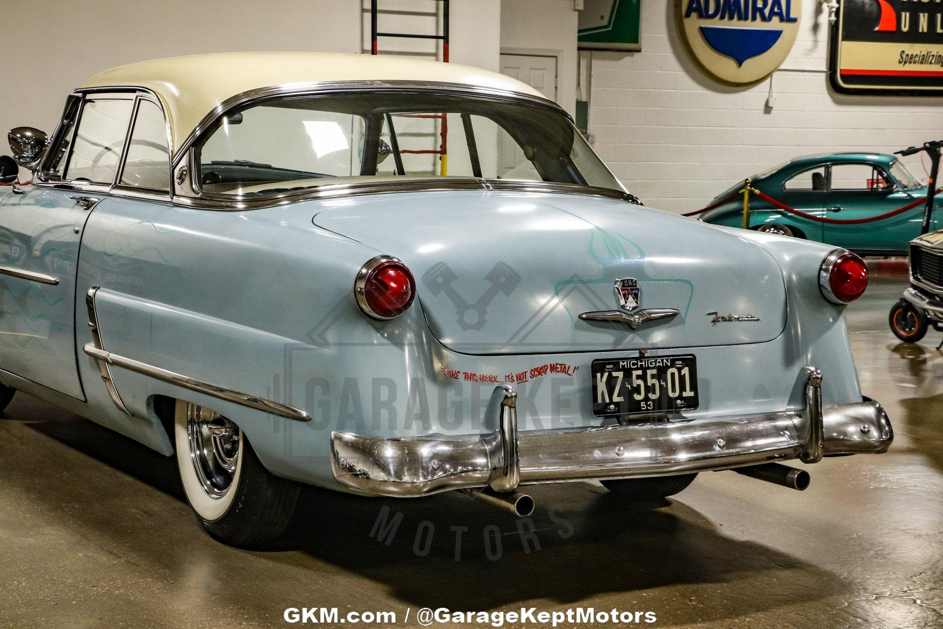 1953 Ford Crestline Victoria 46