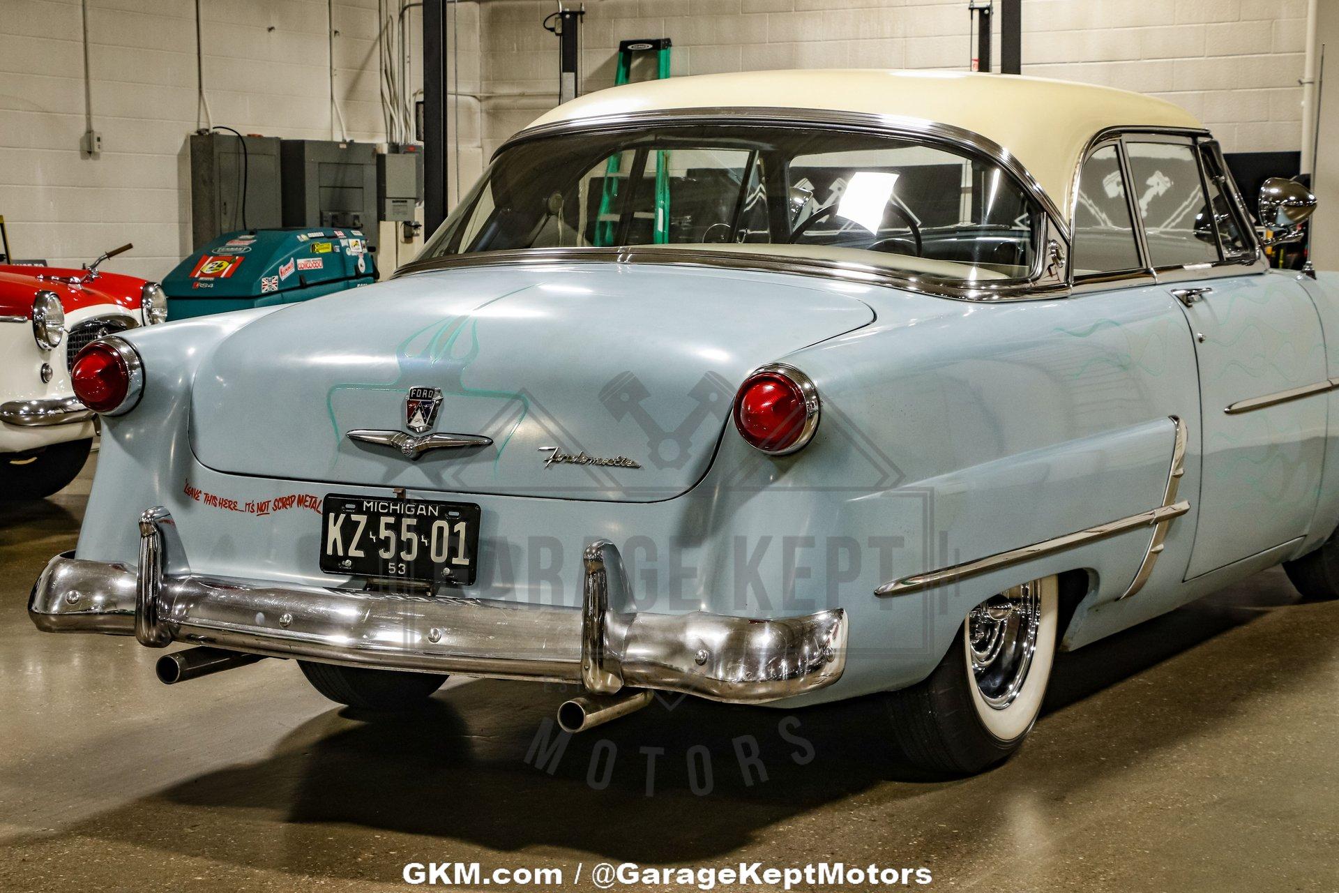 1953 Ford Crestline Victoria 52