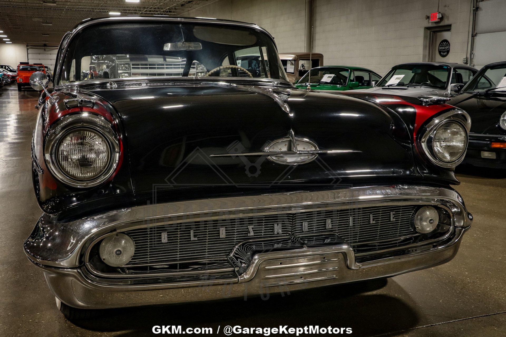 1957 Oldsmobile Golden Rocket 88 22