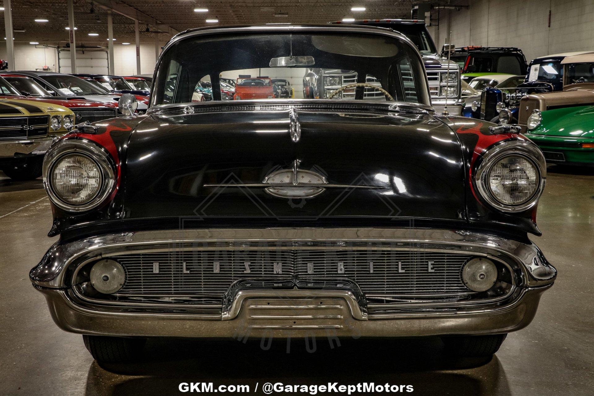1957 Oldsmobile Golden Rocket 88 24