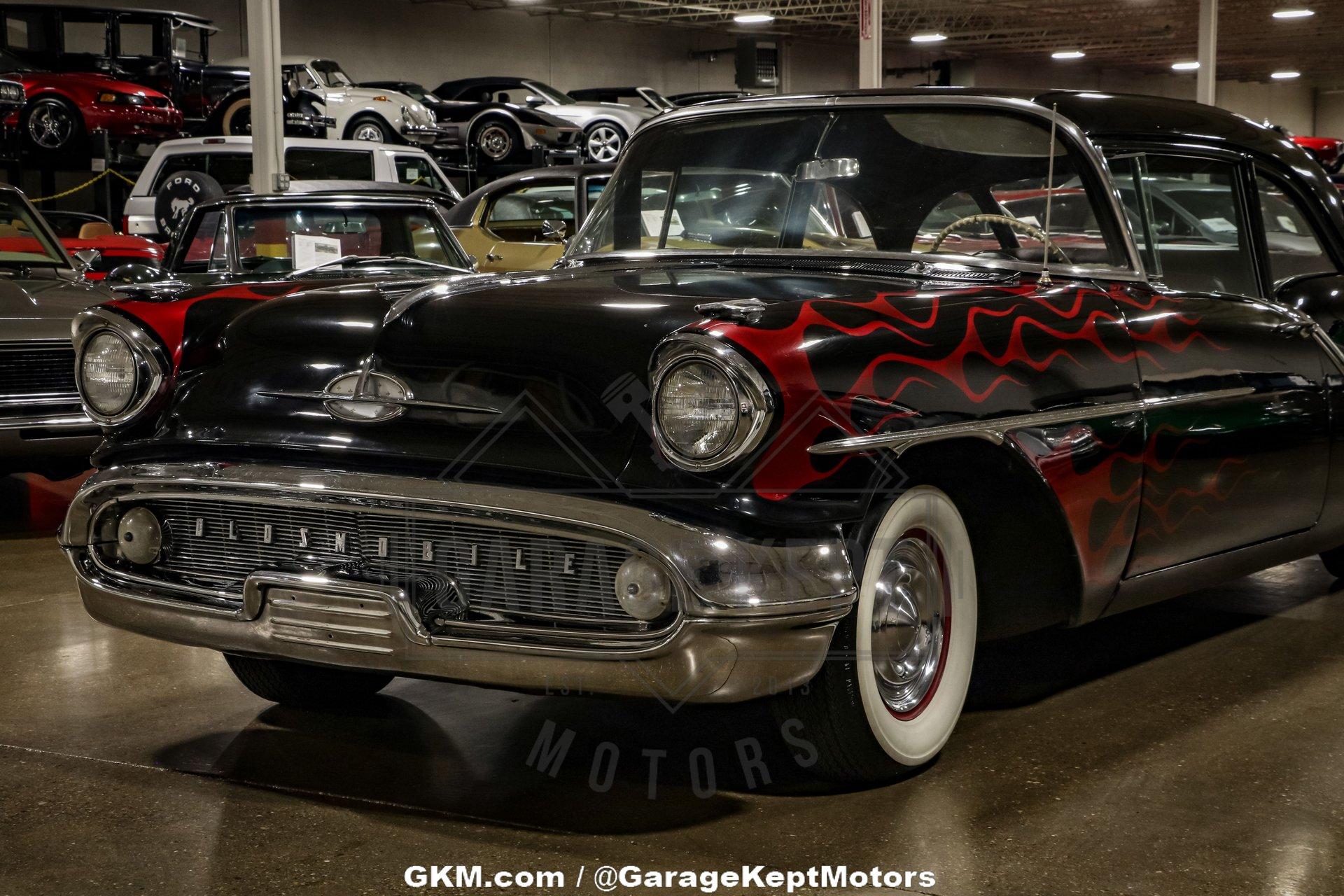 1957 Oldsmobile Golden Rocket 88 27
