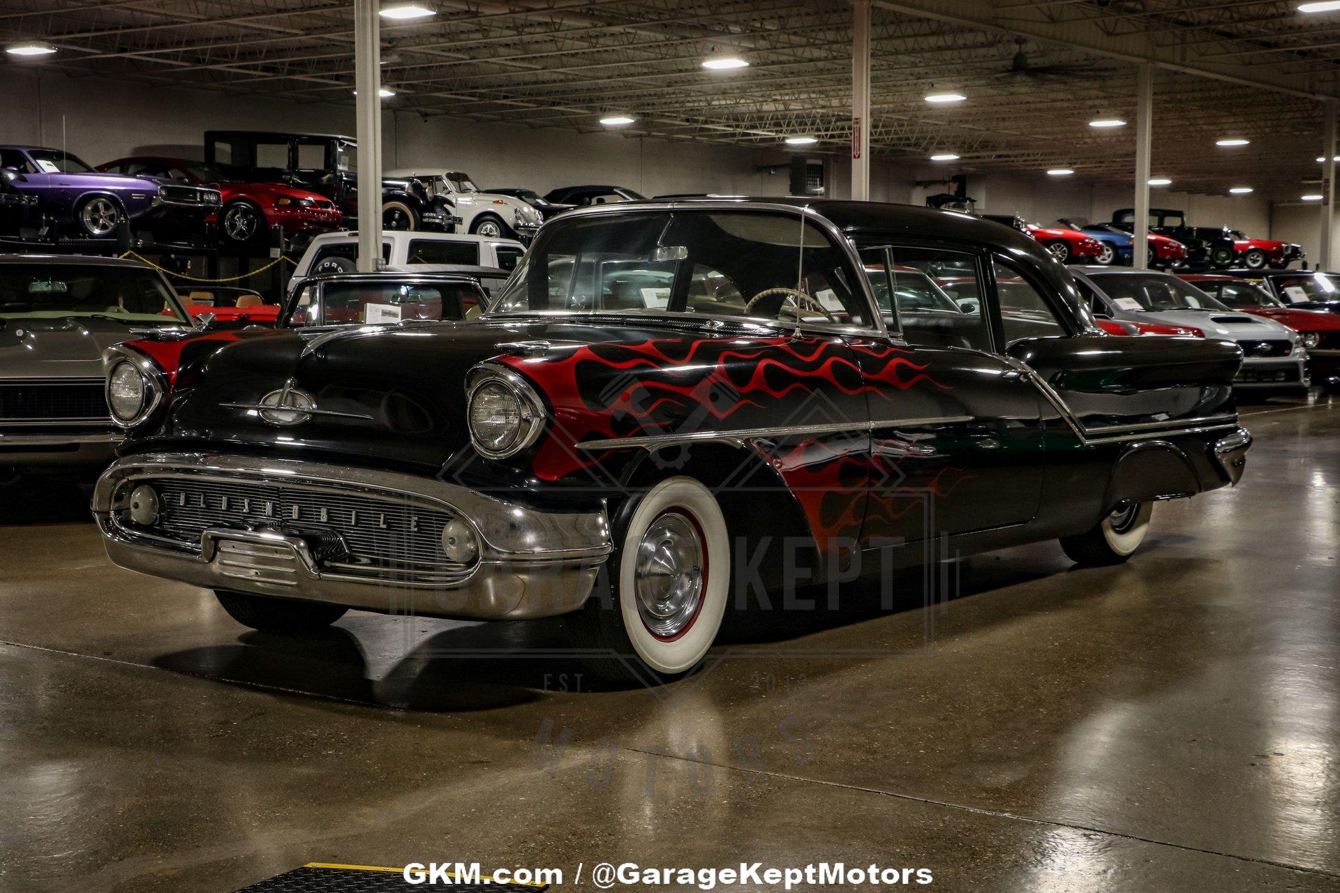 1957 Oldsmobile Golden Rocket 88 34
