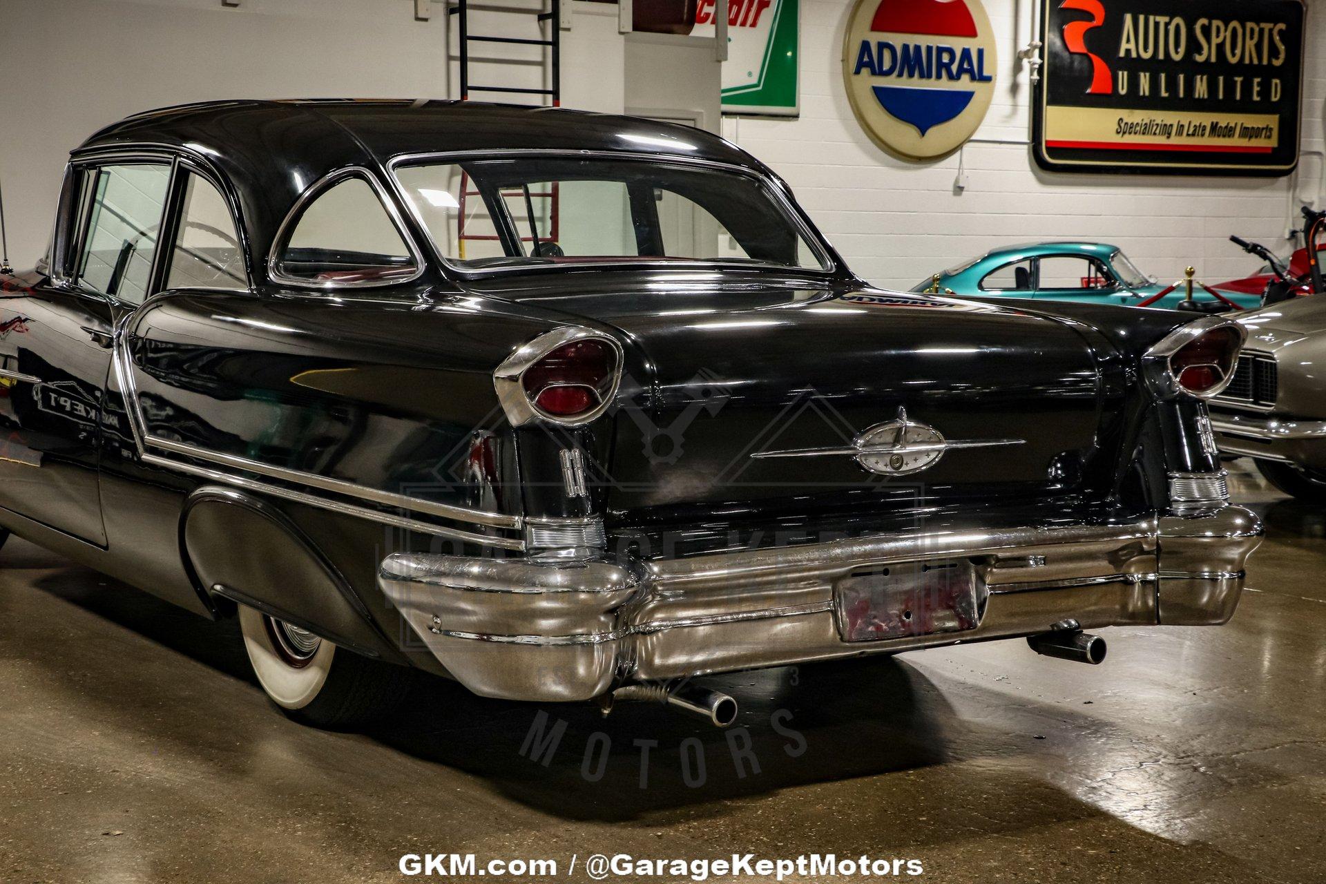 1957 Oldsmobile Golden Rocket 88 44