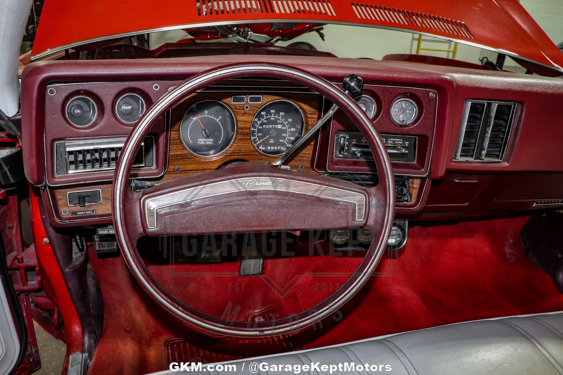 1976 Chevrolet Monte Carlo Landau 102