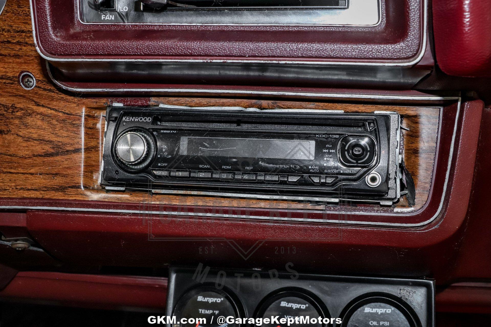 1976 Chevrolet Monte Carlo Landau 107