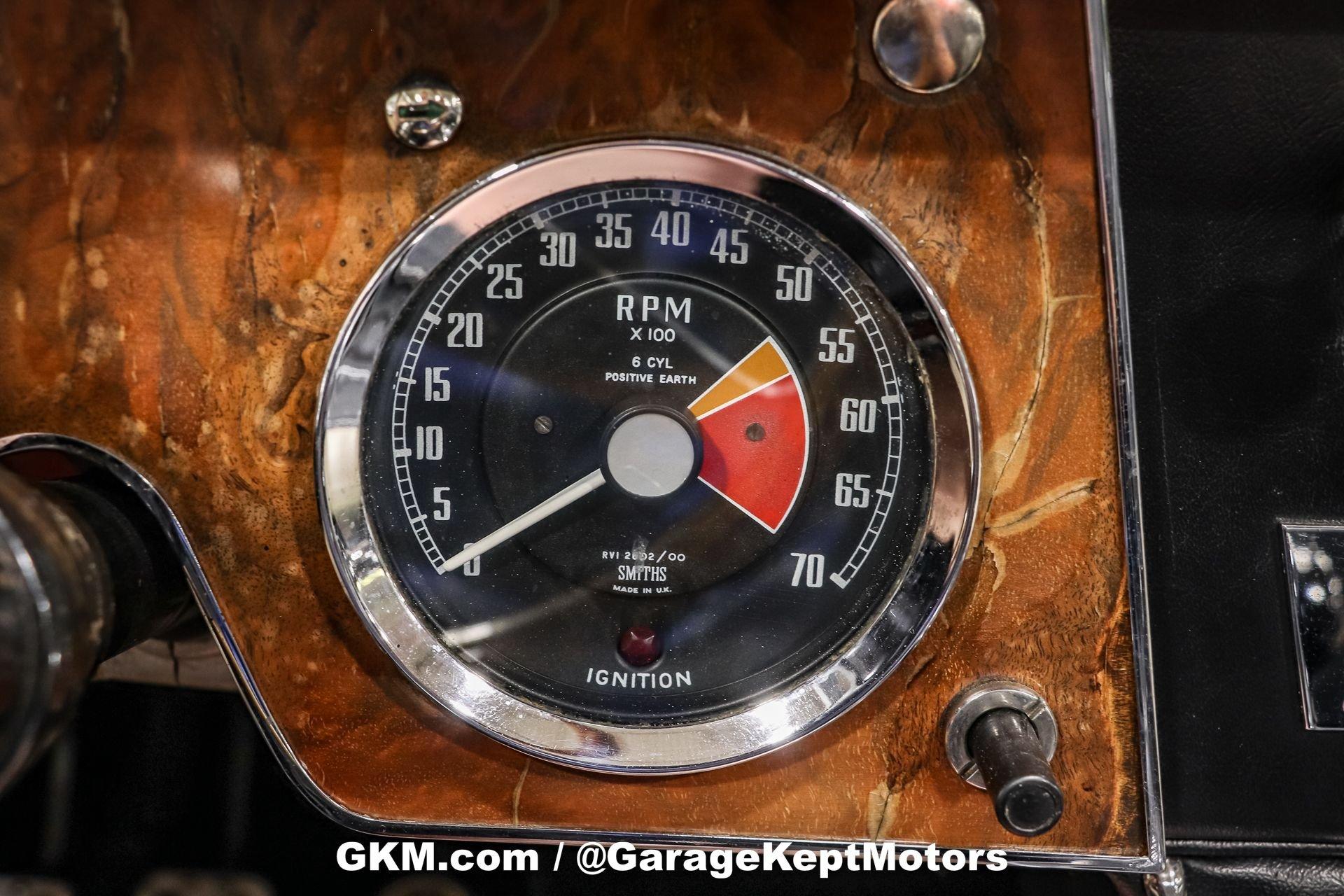 1965 Austin-Healey 3000 Mk III BJ8 100