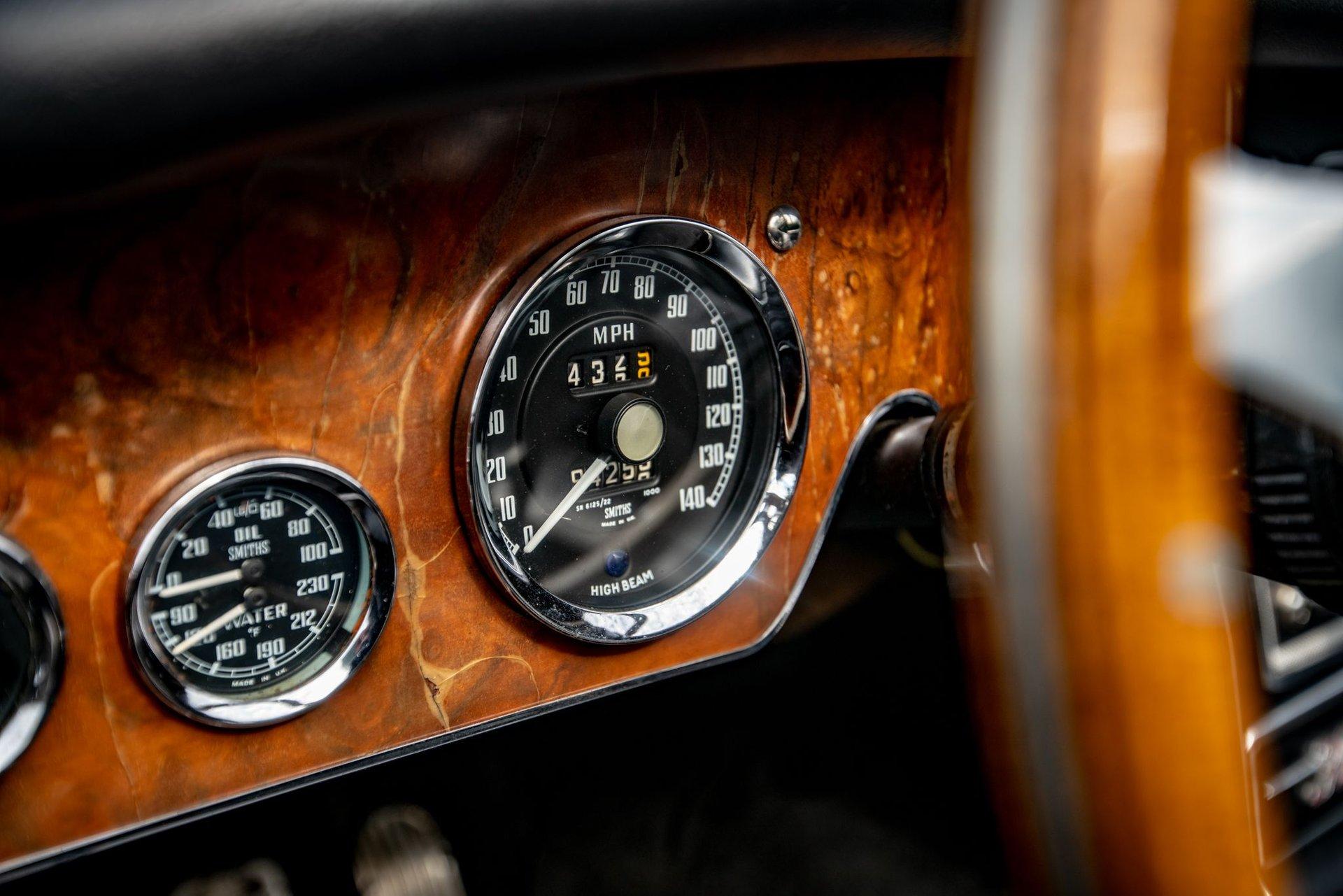 1965 Austin-Healey 3000 Mk III BJ8 10