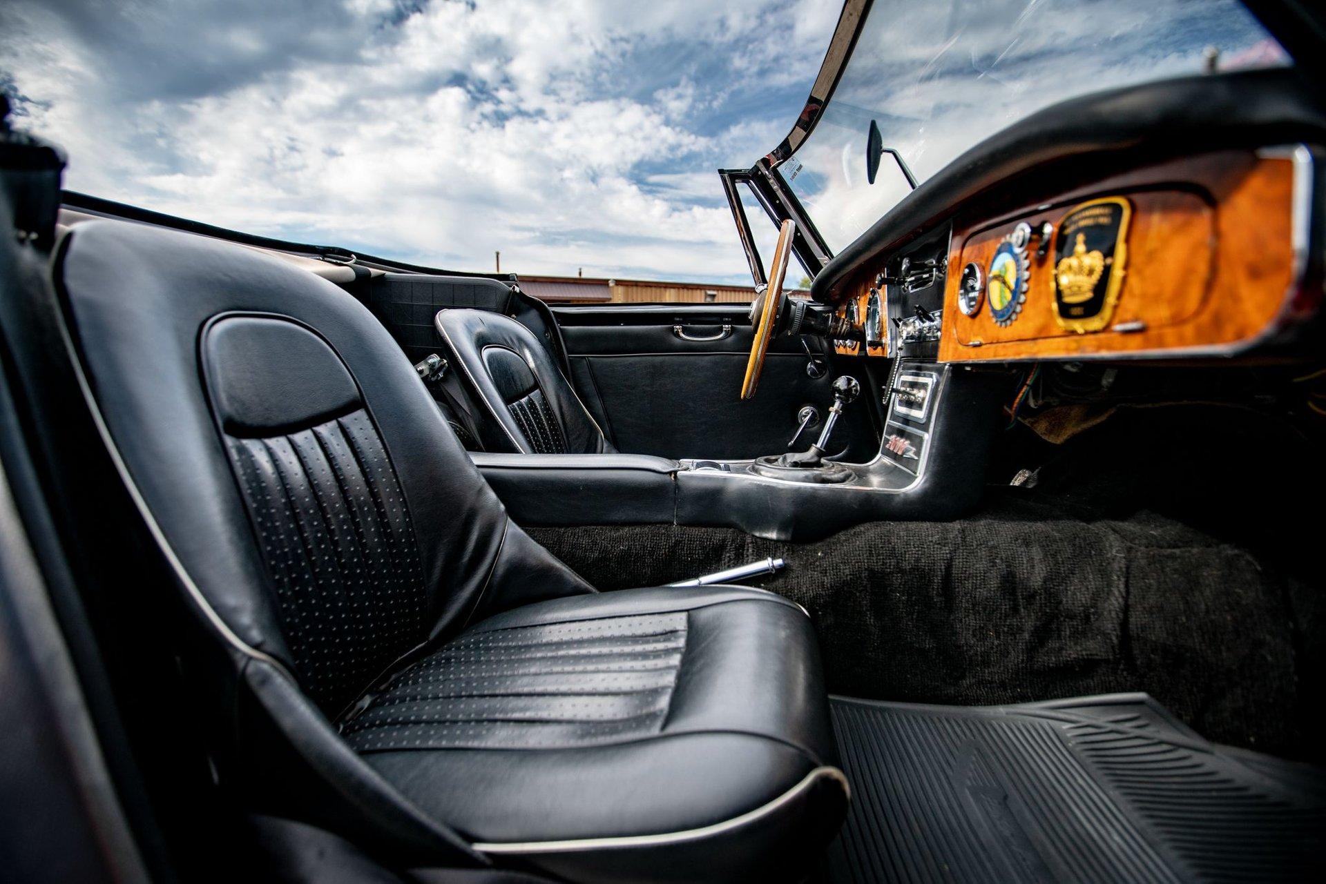 1965 Austin-Healey 3000 Mk III BJ8 13