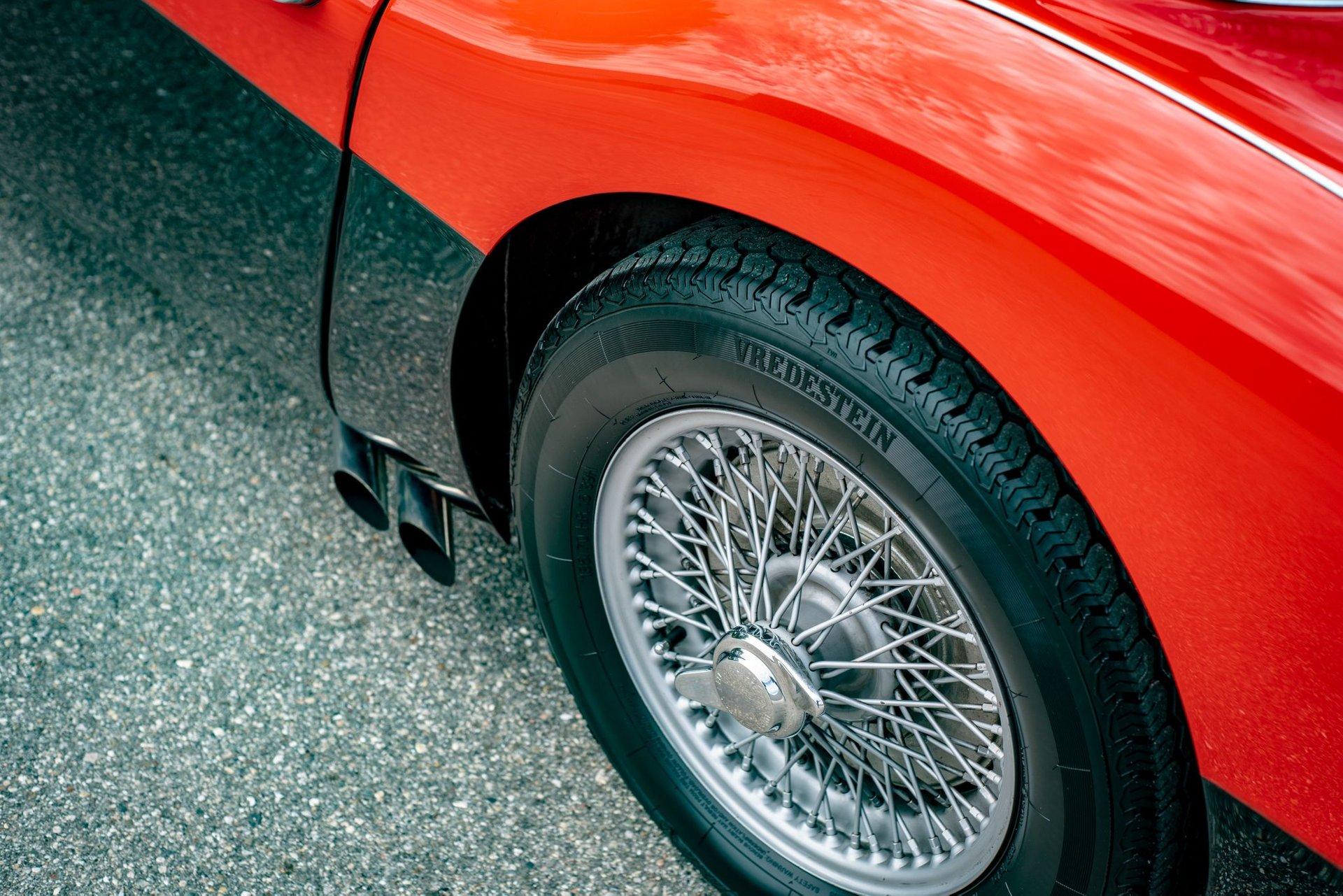 1965 Austin-Healey 3000 Mk III BJ8 14