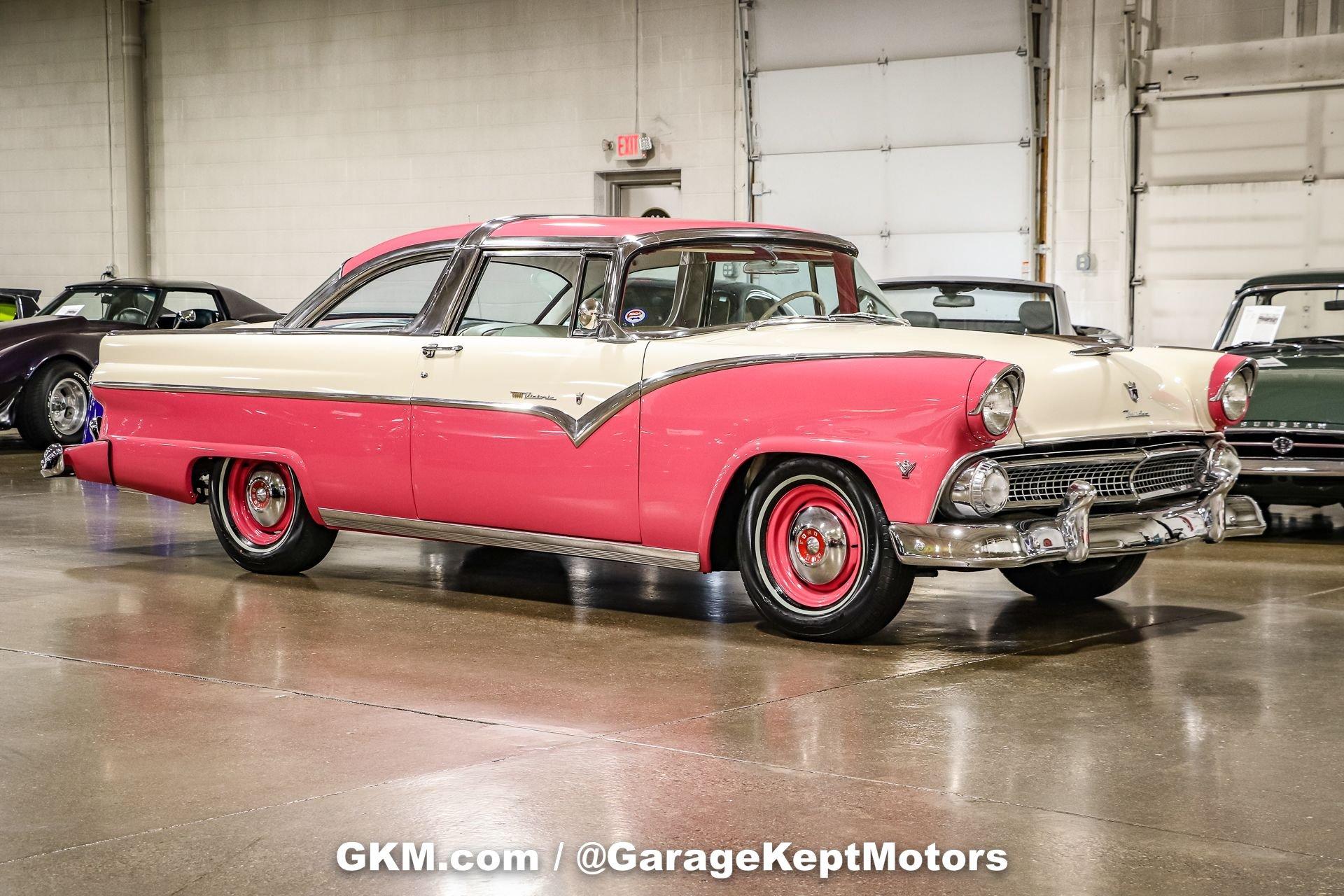 1955 Ford Fairlane Crown Victoria 1