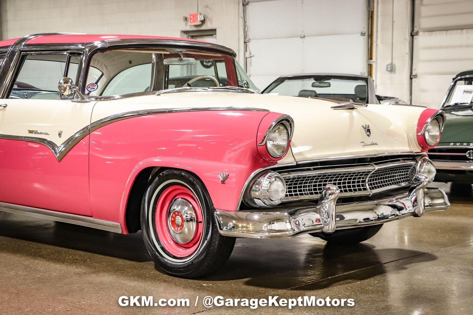 1955 Ford Fairlane Crown Victoria 19