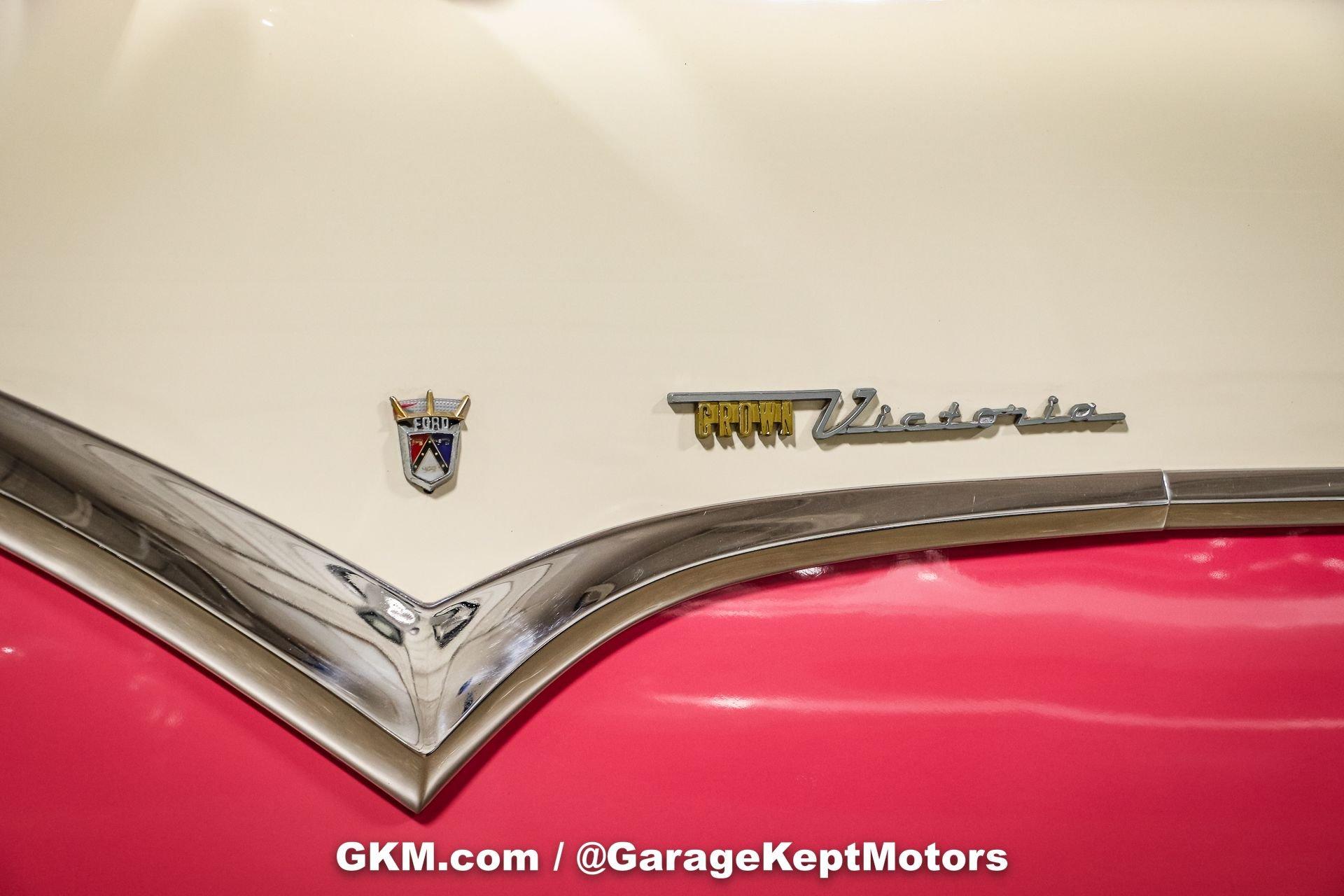 1955 Ford Fairlane Crown Victoria 34