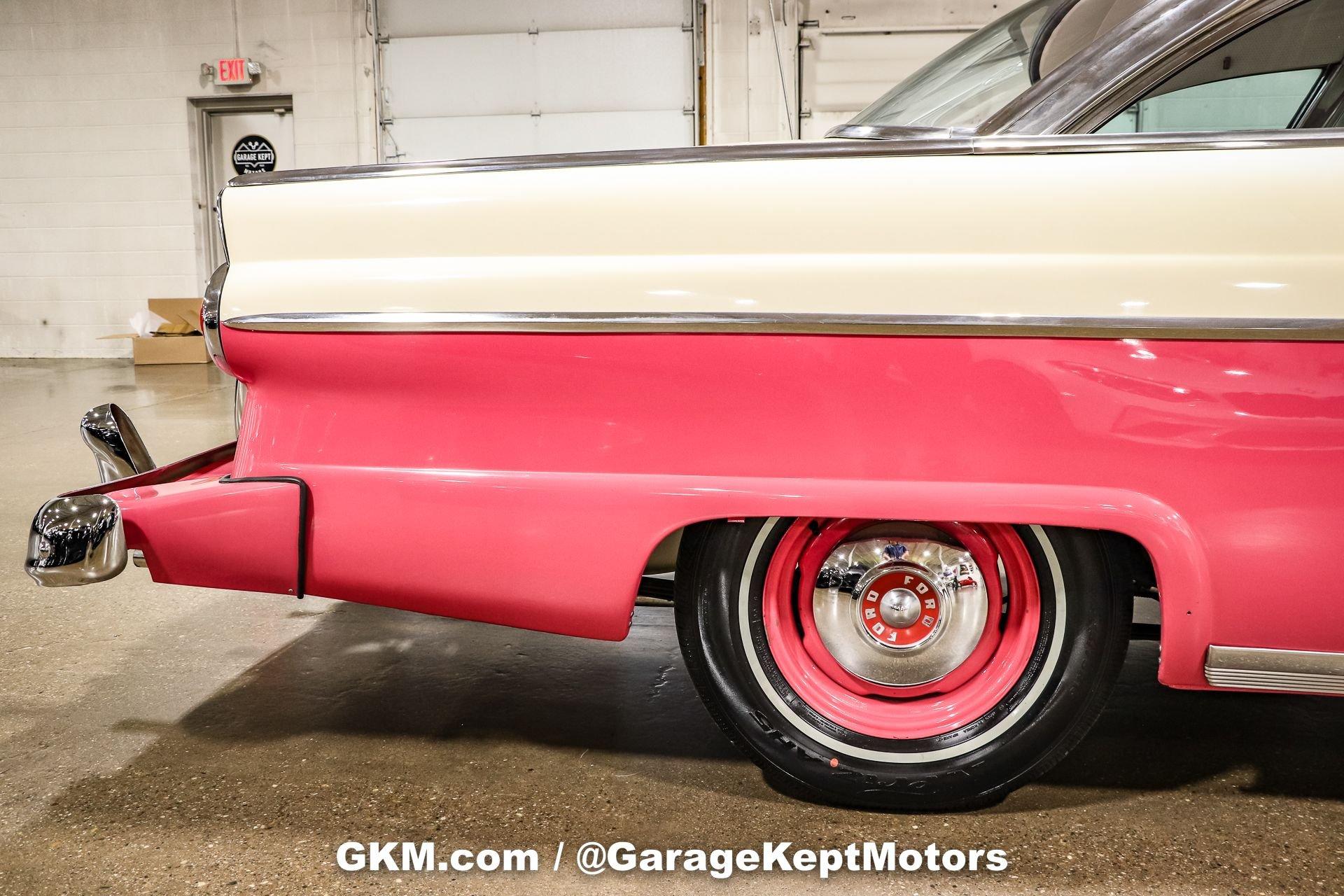 1955 Ford Fairlane Crown Victoria 58