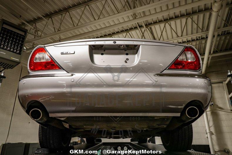 2004 Jaguar XJR 144