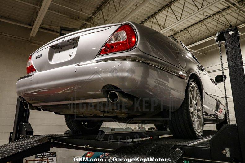 2004 Jaguar XJR 145