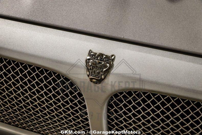2004 Jaguar XJR 32