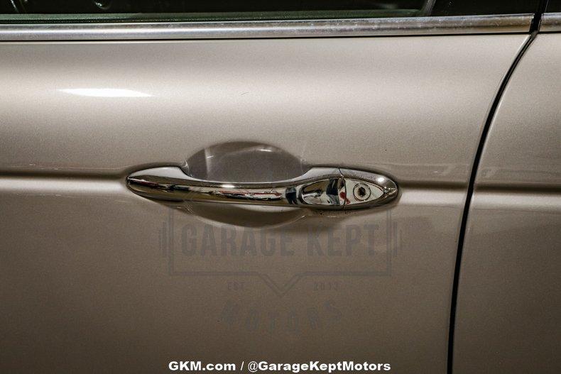 2004 Jaguar XJR 34