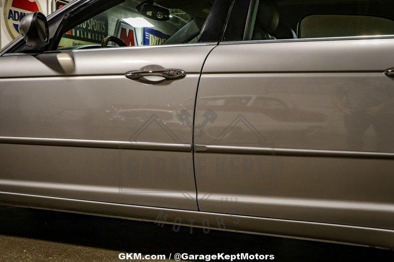 2004 Jaguar XJR 39