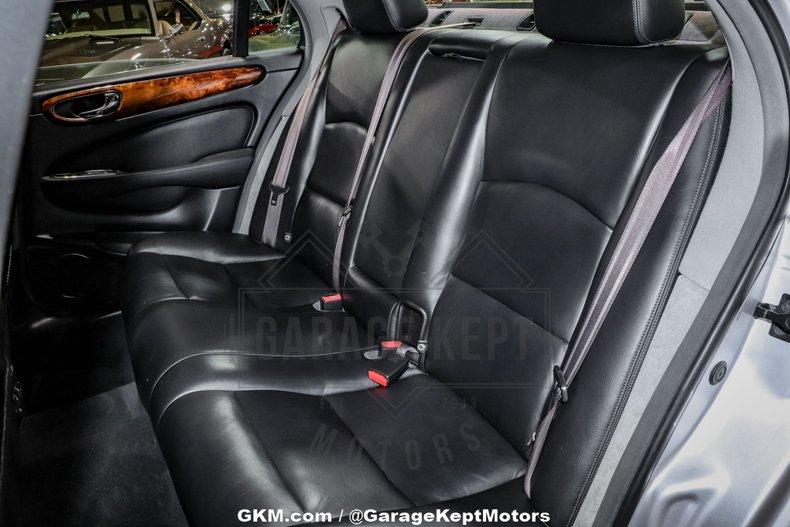 2004 Jaguar XJR 97
