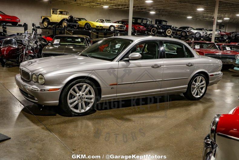 2004 Jaguar XJR 9