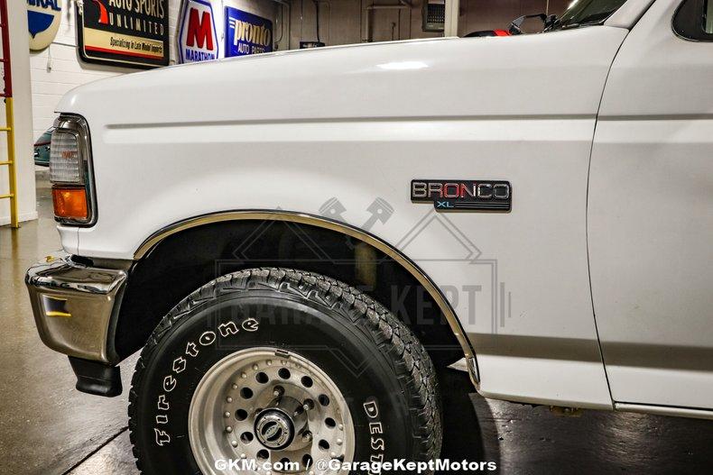 1994 Ford Bronco 33