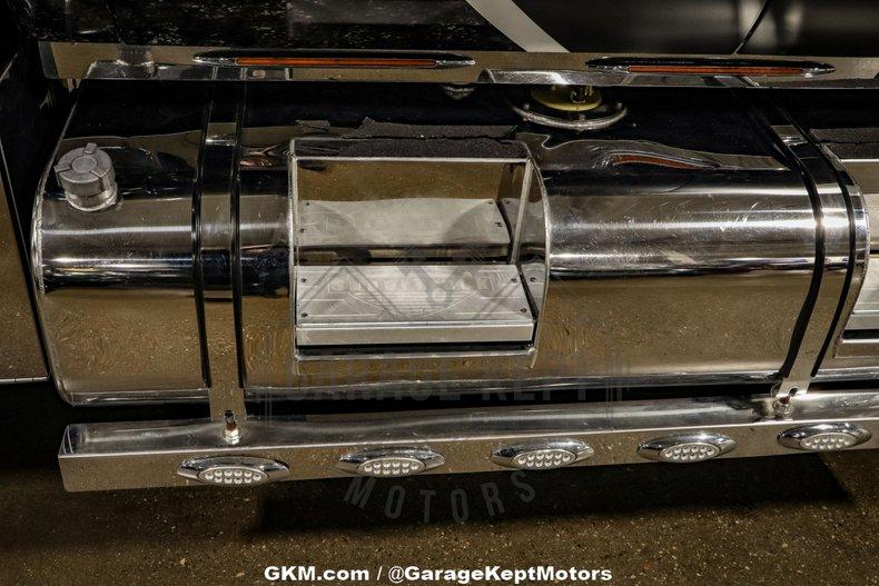 2016 Ford F650 Super Duty 99