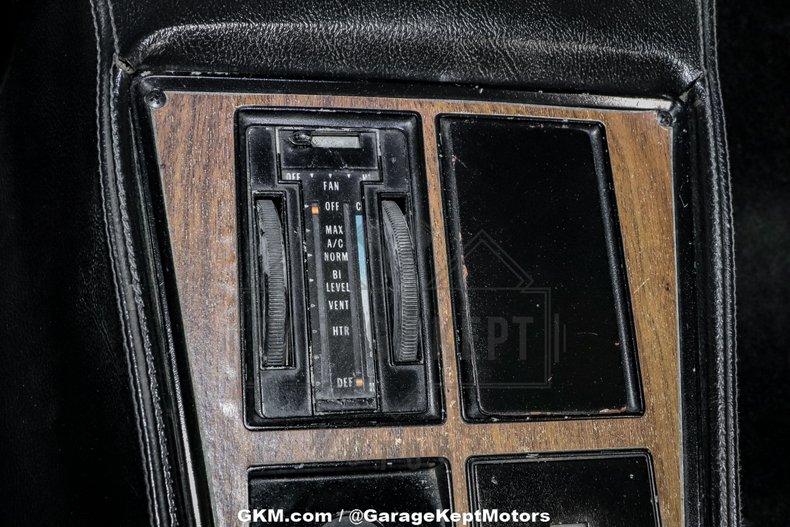 1976 Chevrolet Corvette 103