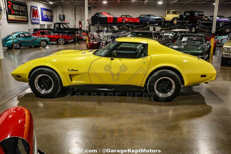 1976 Chevrolet Corvette 10