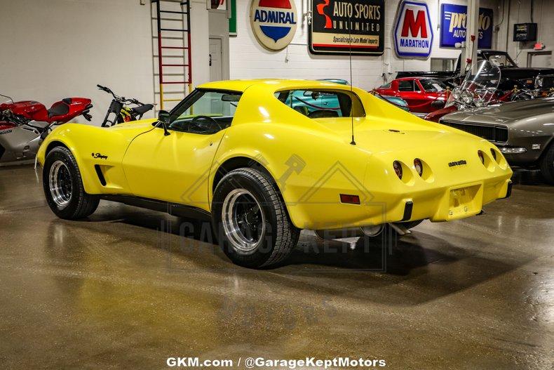 1976 Chevrolet Corvette 11