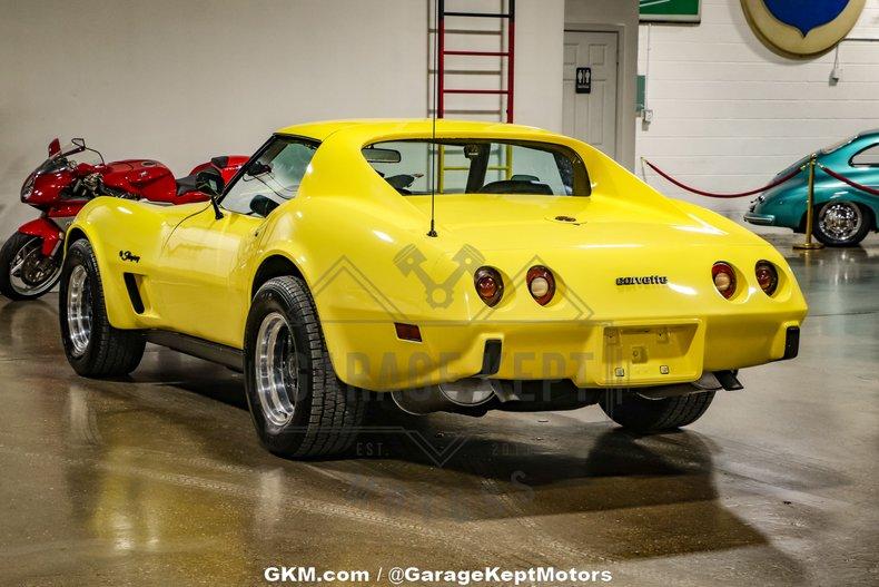 1976 Chevrolet Corvette 12