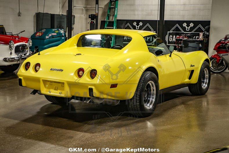 1976 Chevrolet Corvette 13