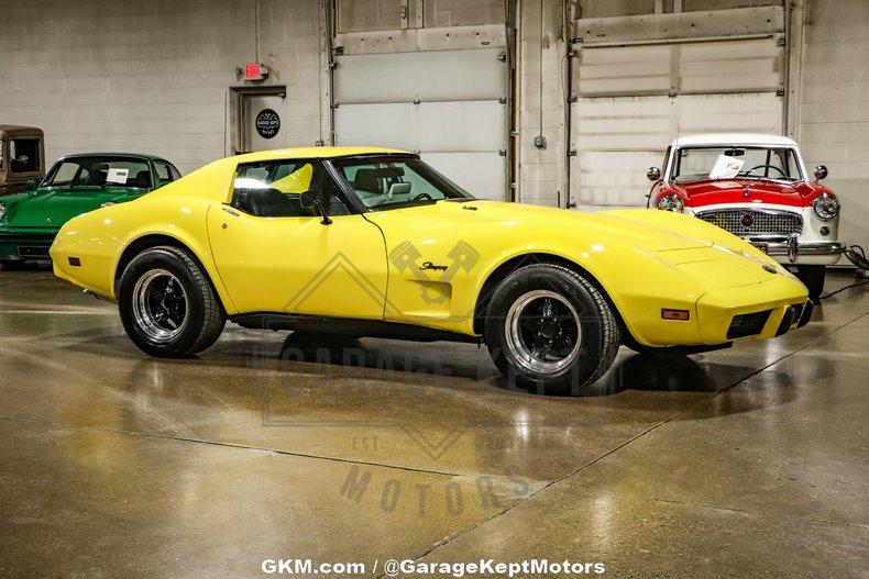 1976 Chevrolet Corvette 16