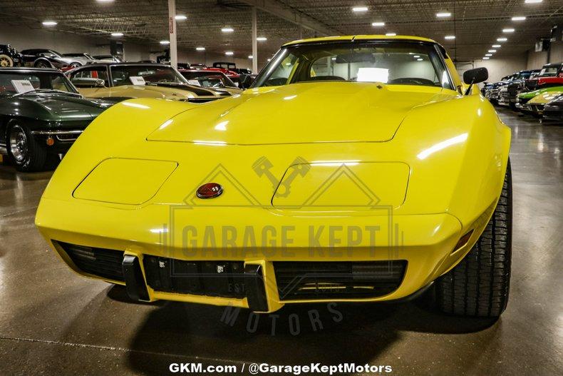1976 Chevrolet Corvette 23