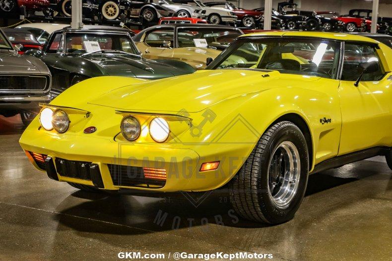 1976 Chevrolet Corvette 26