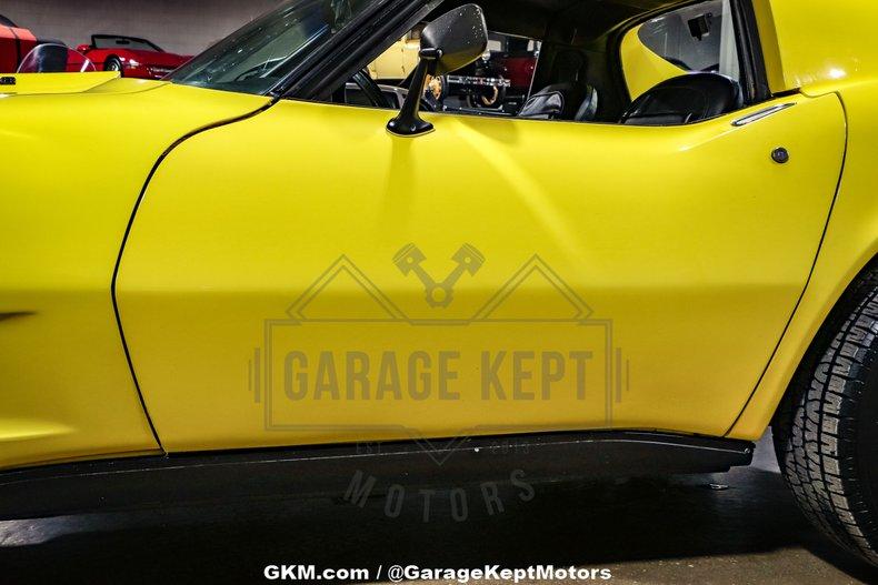 1976 Chevrolet Corvette 36