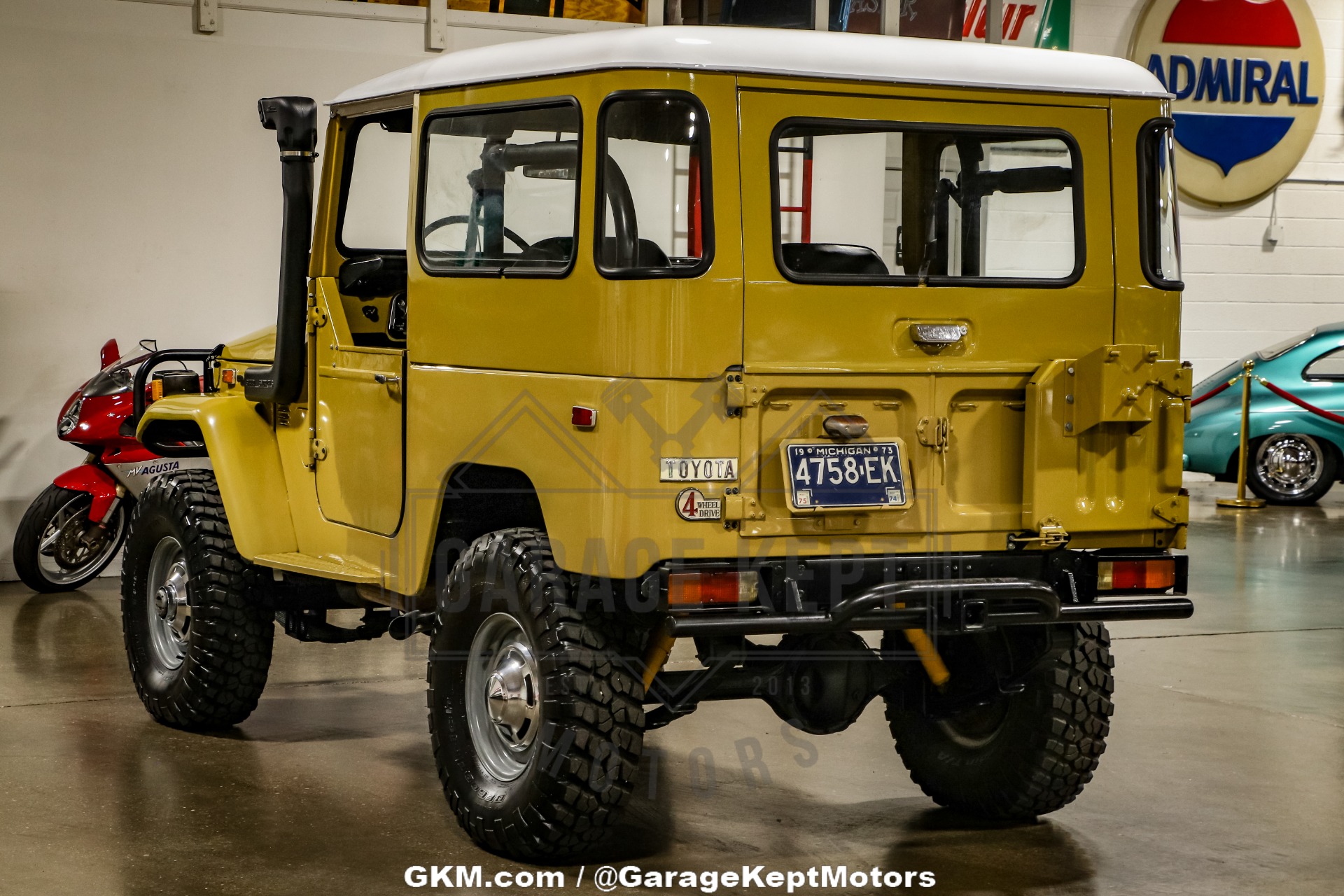 1974 Toyota Land Cruiser FJ40 23