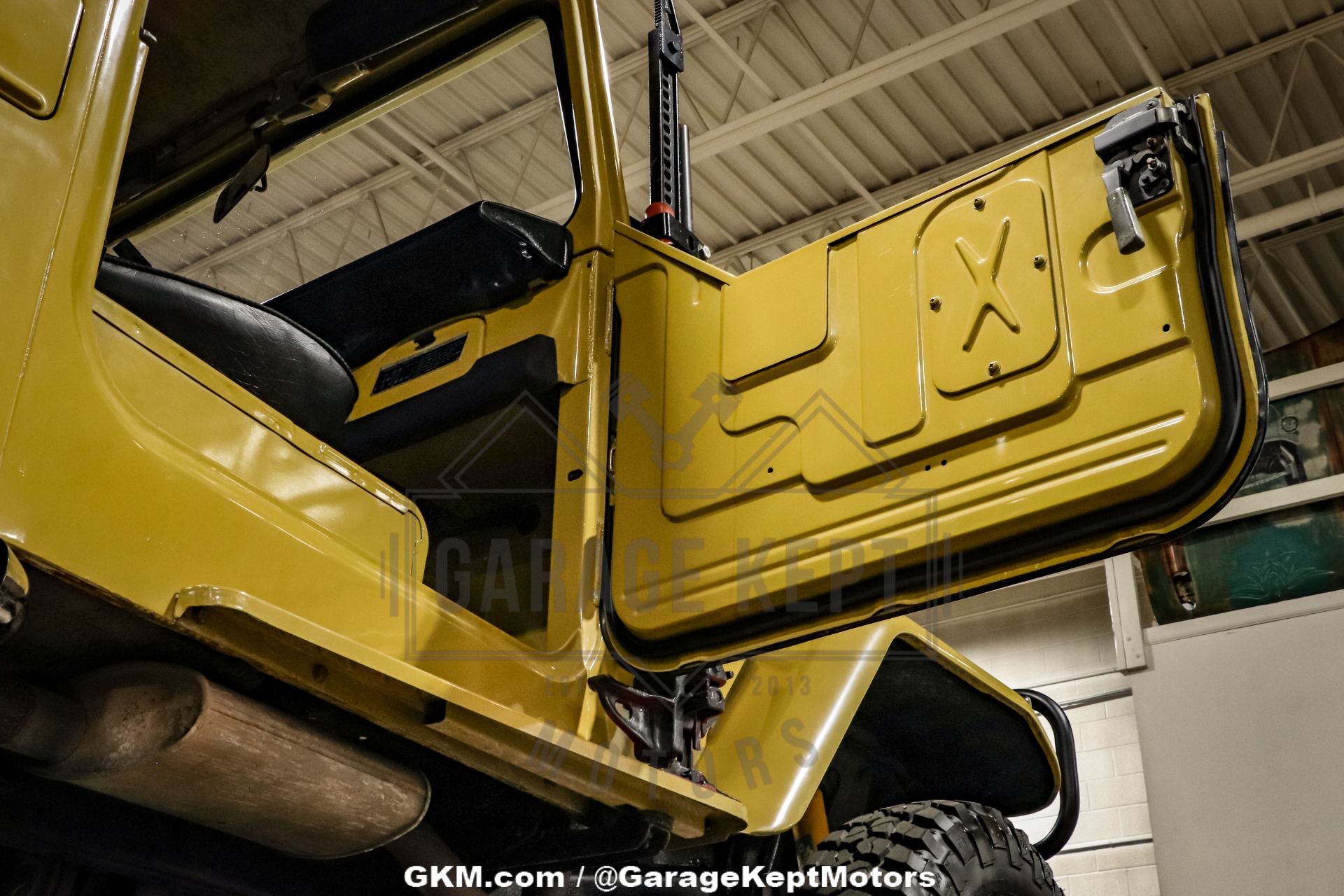 1974 Toyota Land Cruiser FJ40 80