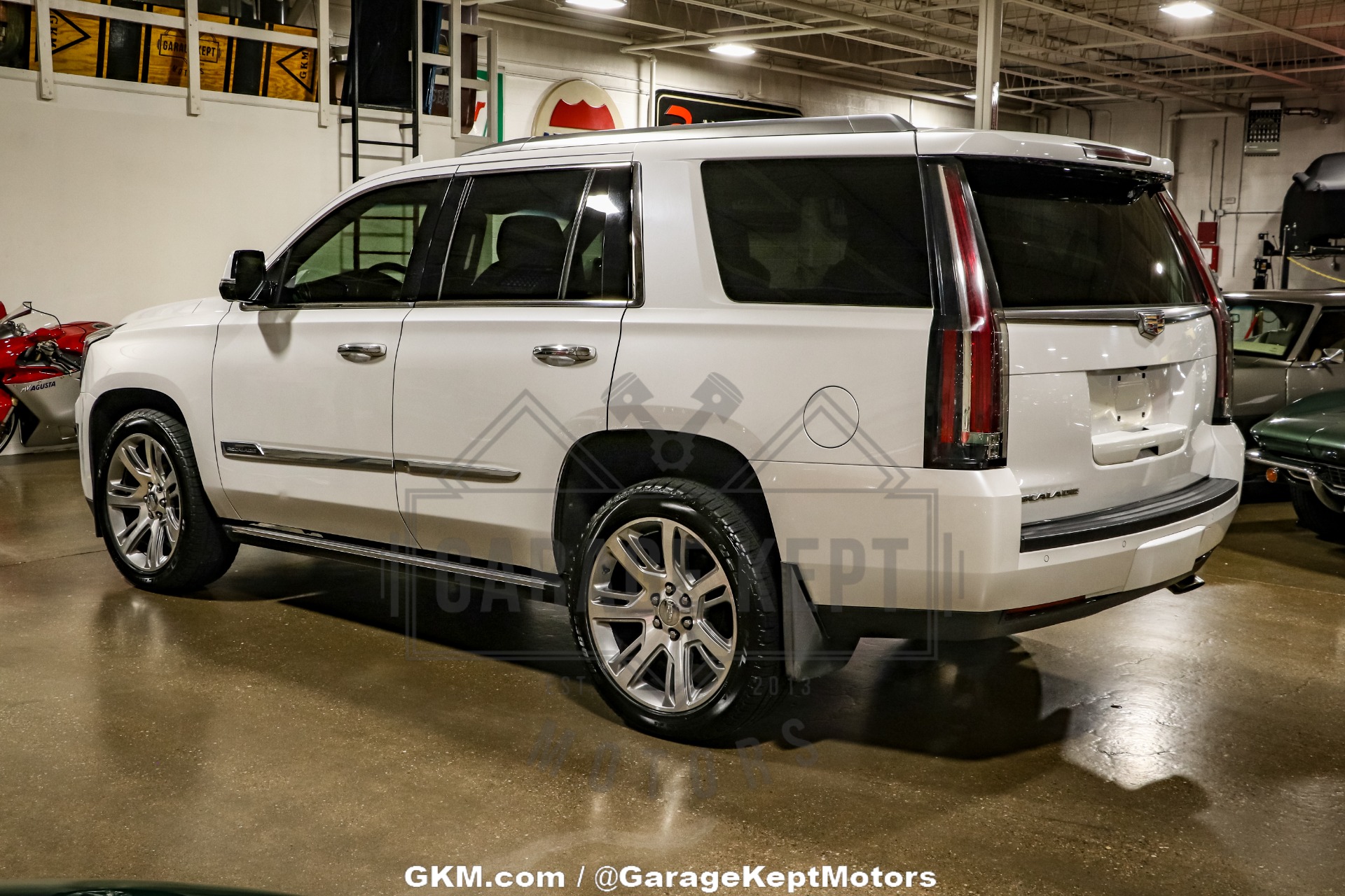 2016 Cadillac Escalade 11
