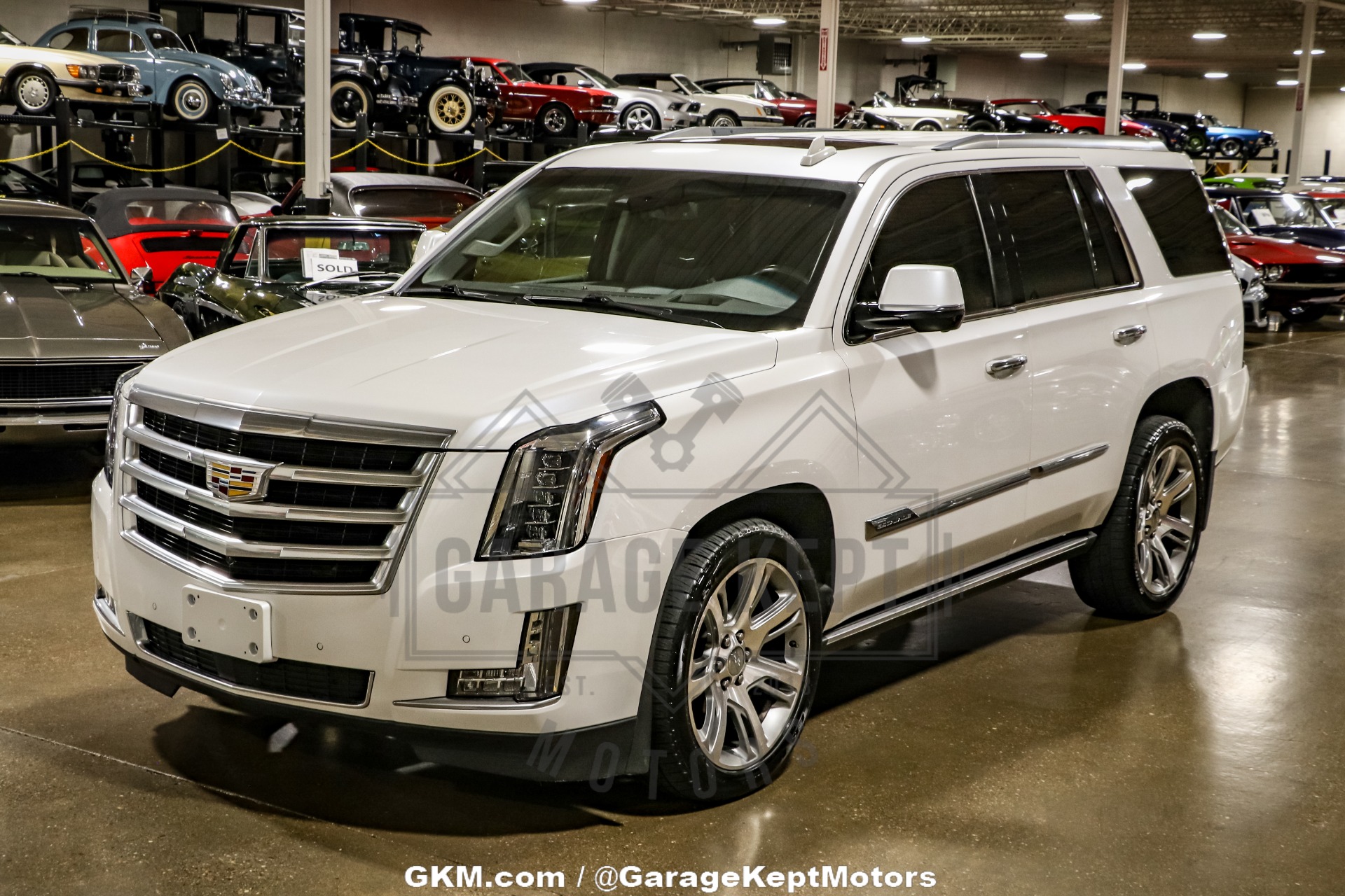 2016 Cadillac Escalade 34