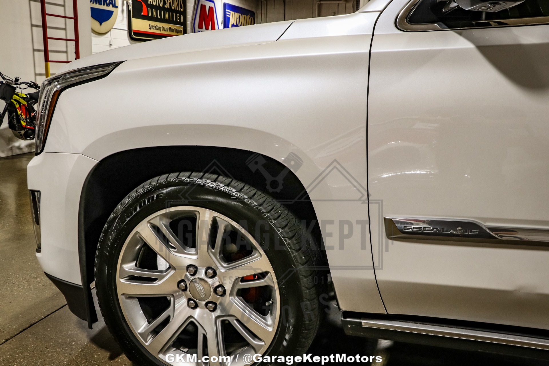2016 Cadillac Escalade 36