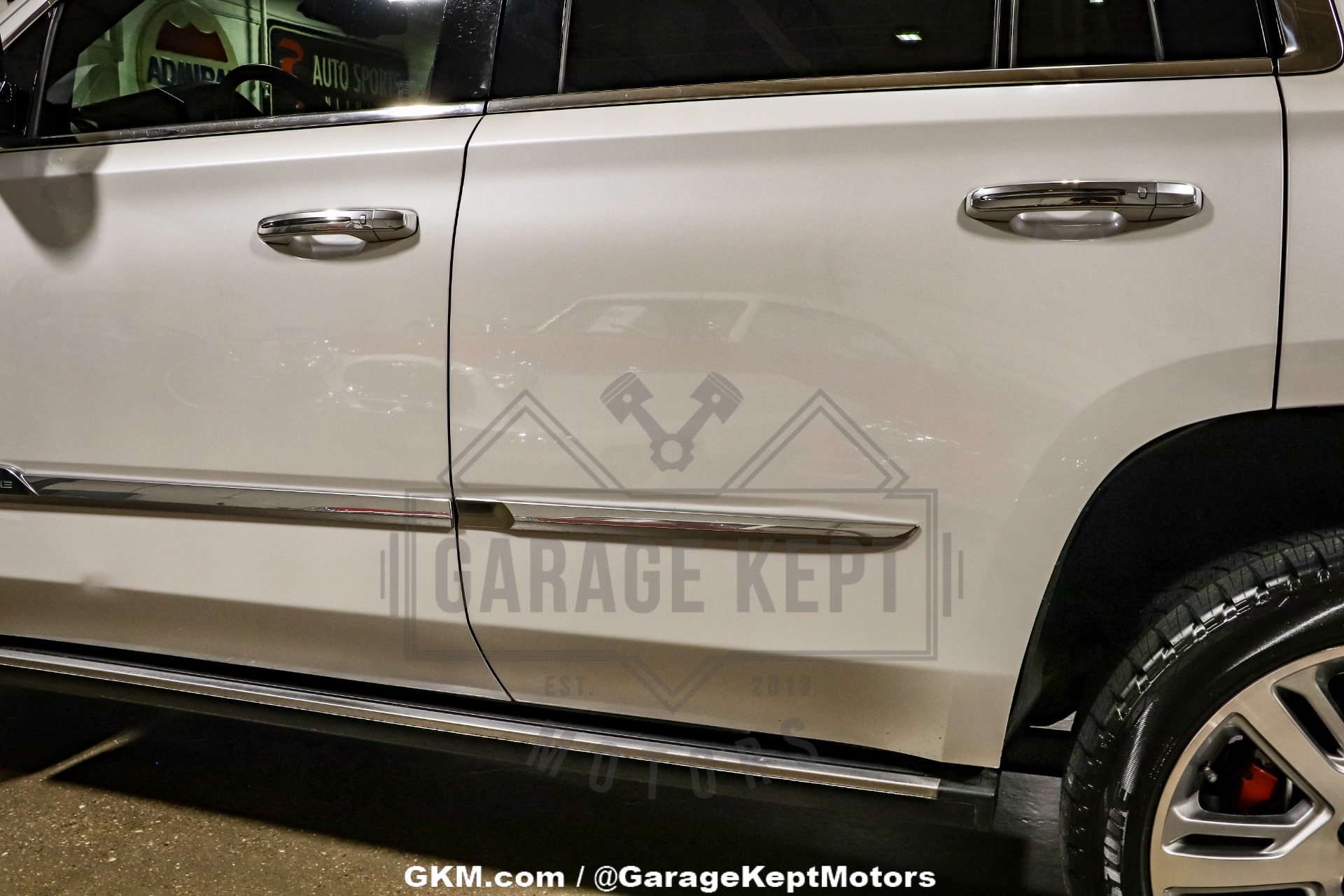 2016 Cadillac Escalade 38