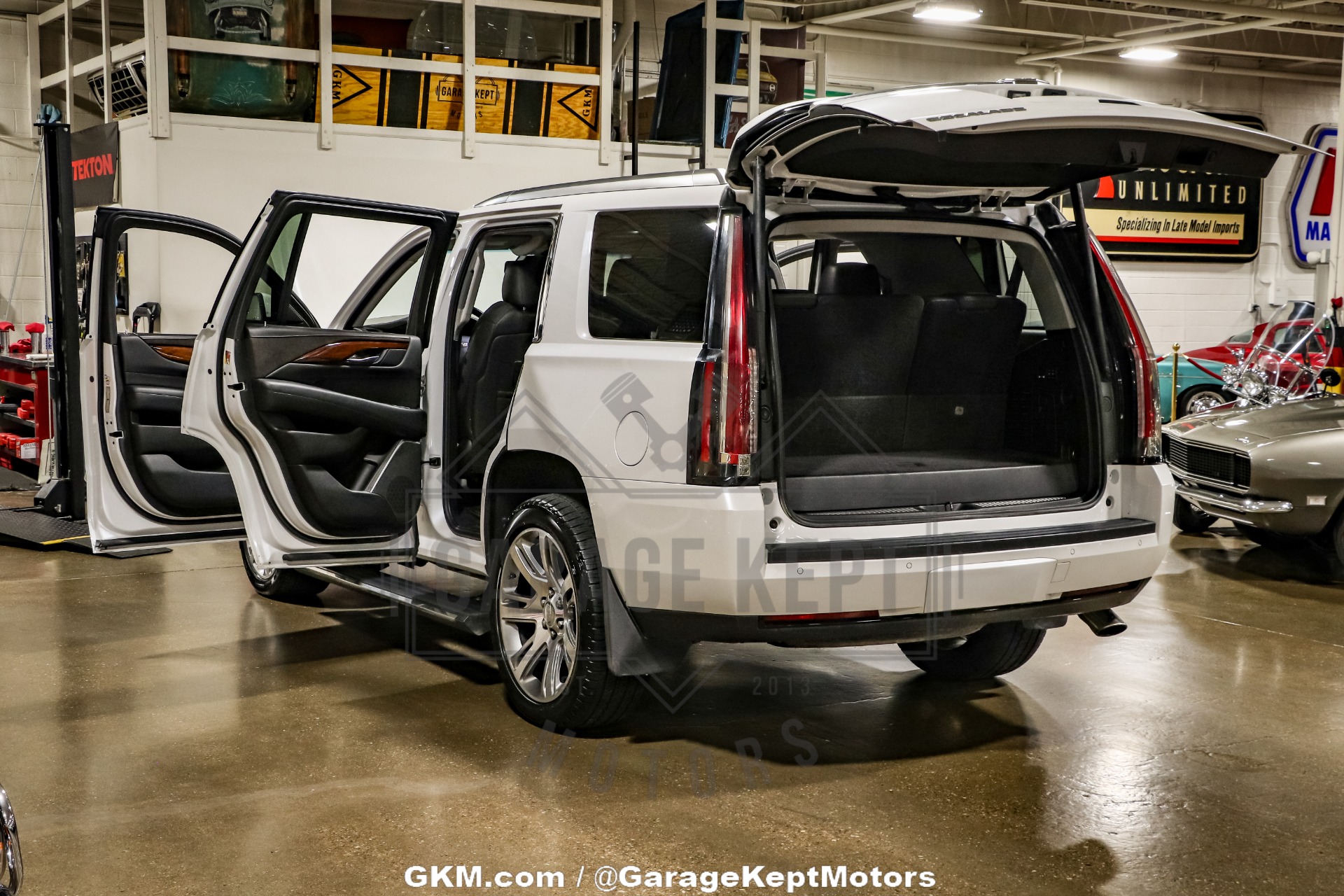 2016 Cadillac Escalade 3